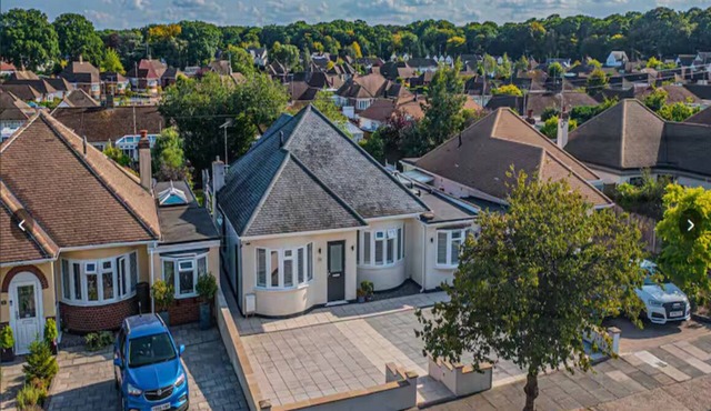 Stunning home in Leigh | Sleeps 5 - Pass the Keys