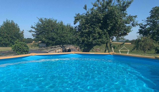 Stunning home, hot tub, orchard, pool. Worcestershire