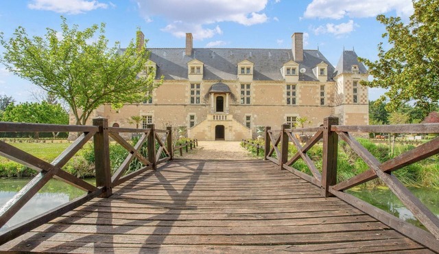 Stunning home in Fontaine Guérin