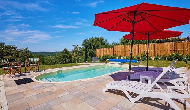 Stunning home in Augustanovec