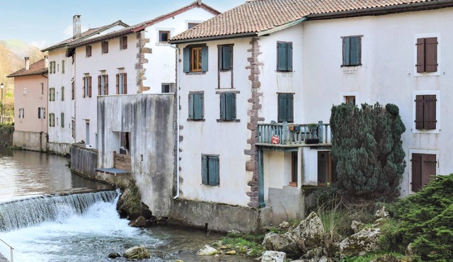 Stunning home in Aldudes with WiFi
