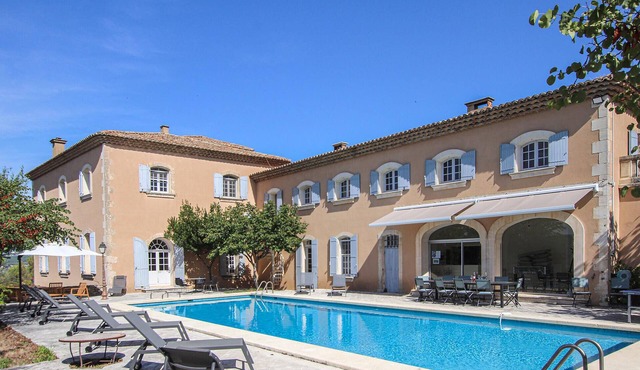 Stunning home in Apt with private swimming pool, can be inside or outside