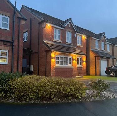 Stunning Home in Astley