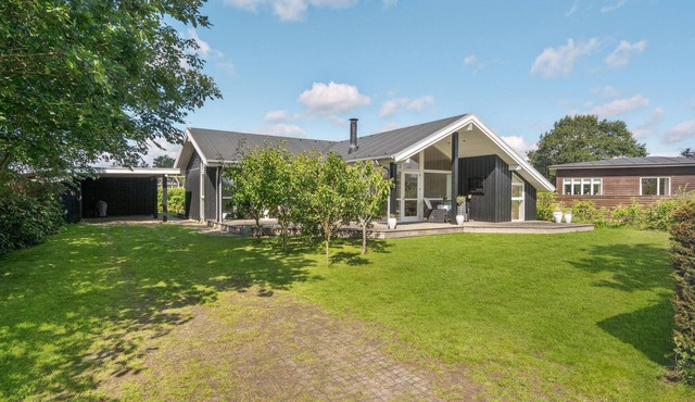 Stunning home in Børkop