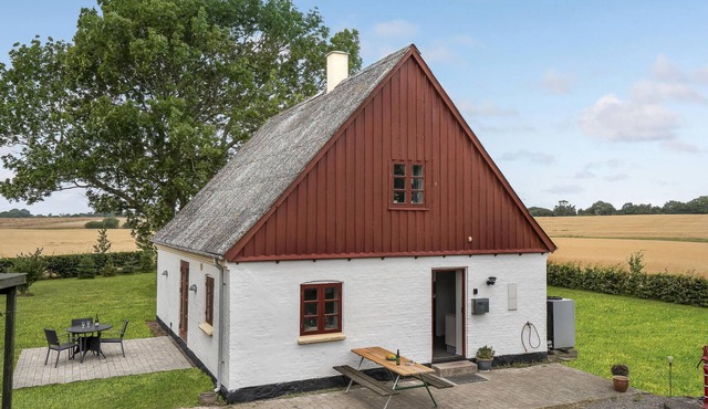 Stunning home in Bandholm with kitchen