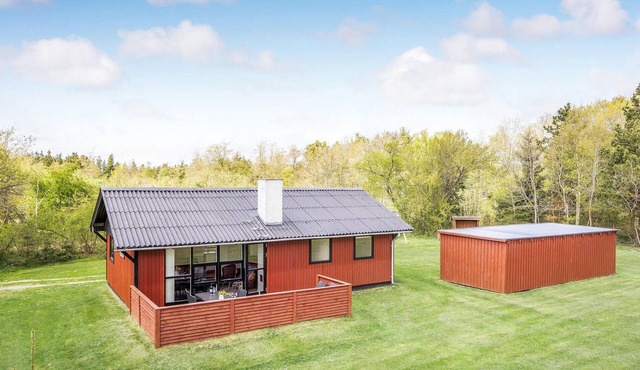 Stunning home in Blåvand with kitchen