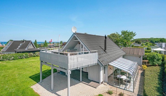 Stunning home in Bogense with WiFi