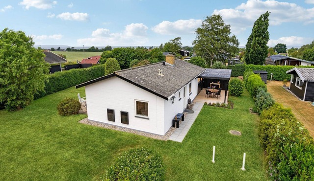 Stunning home in Bogense with WiFi