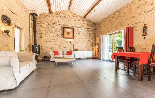 Stunning Home In Bouguenais With Wifi