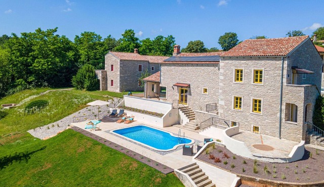 Stunning home in Brajkovici with sauna