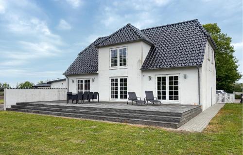 Stunning Home In Bramming With Wifi