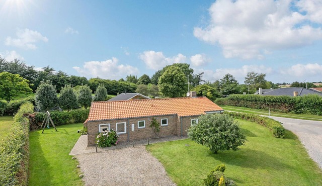 Stunning home in Broager with WiFi