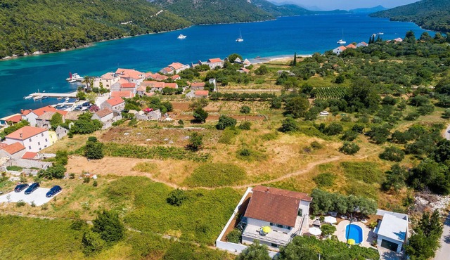 Stunning home in Broce with WiFi