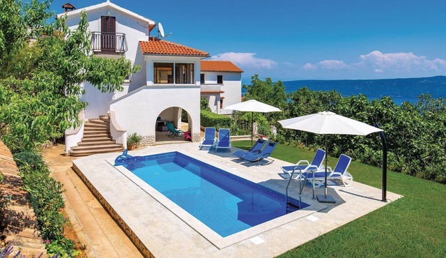 Stunning home in Brsec