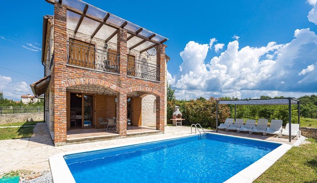 Stunning home in Cabrunici