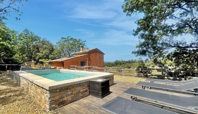 Stunning home in Carcès