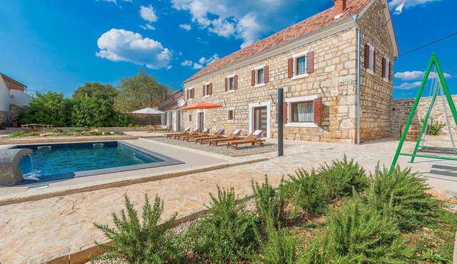 Stunning home in Citluk