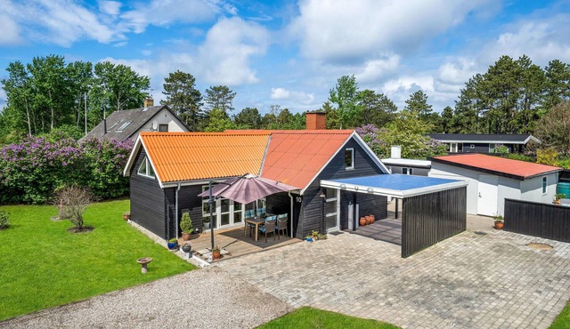 Stunning home in Sjællands Odde