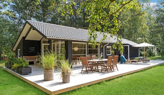 Stunning home in Sjællands Odde