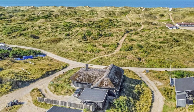Stunning home in Vejers Strand with sauna