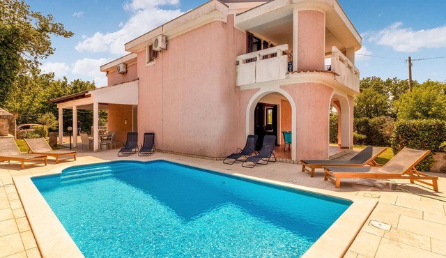 Stunning home in Dobrinj
