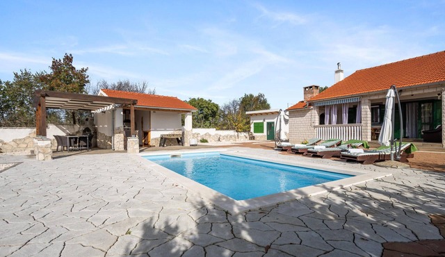 Stunning home in Drinovci with sauna