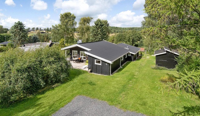 Stunning home in Ebeltoft with WiFi