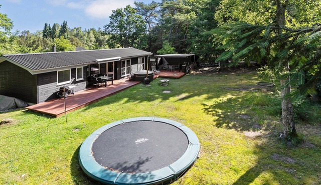 Stunning home in Ebeltoft with kitchen