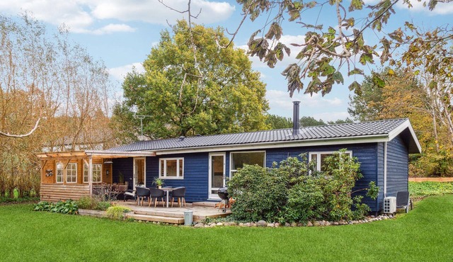 Stunning home in Ebeltoft with WiFi