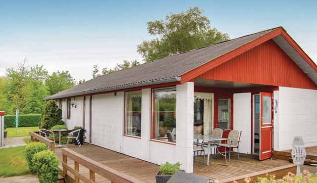 Stunning home in Egernsund with WiFi