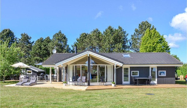 Stunning Home In Eskebjerg With Sauna