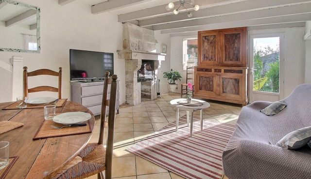 Stunning home in Essouvert with Wi-Fi