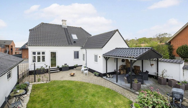 Stunning home in Fjerritslev with WiFi