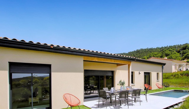 Stunning home in Puy St Martin