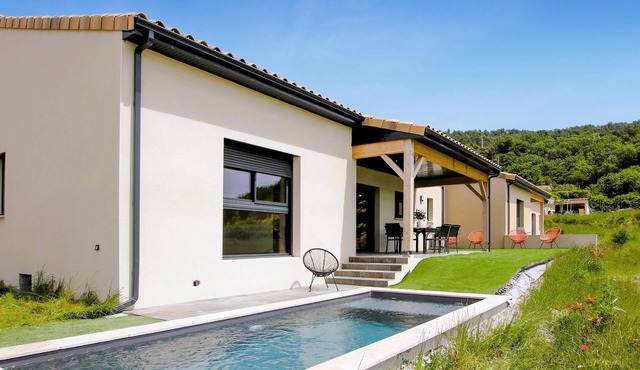 Stunning home in Puy St Martin