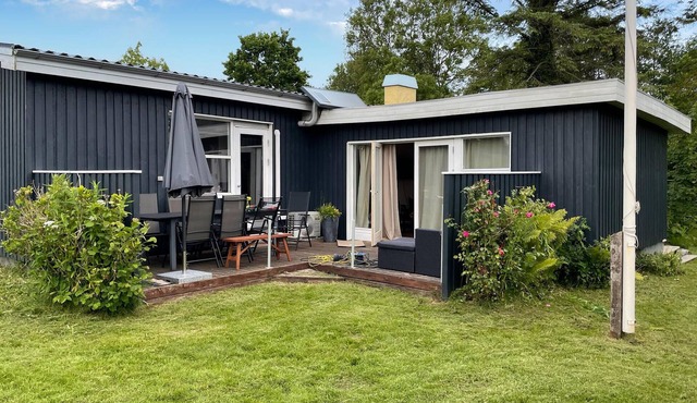 Stunning home in Frørup with WiFi