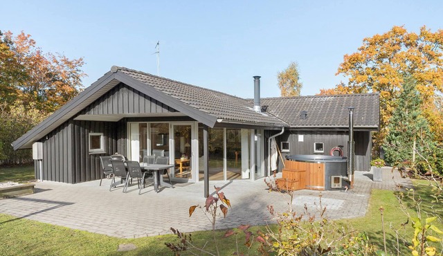Stunning home in Glesborg with sauna