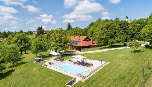 Stunning home in Glina with sauna