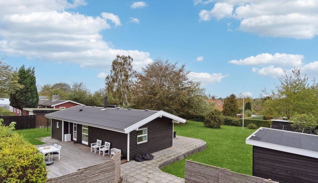Stunning home in Græsted with WiFi