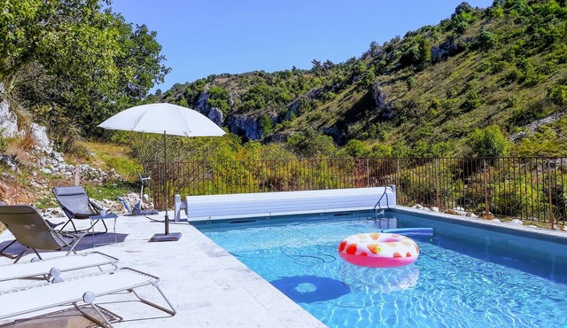 Stunning home in Gras with private swimming pool, can be inside or outside