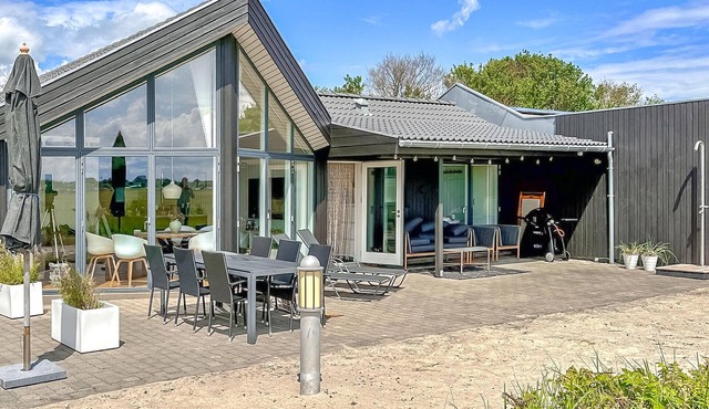 Stunning home in Haderslev with WiFi