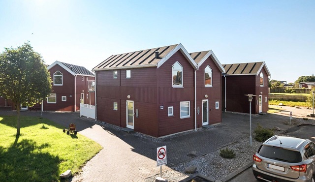 Stunning home in Hadsund with WiFi