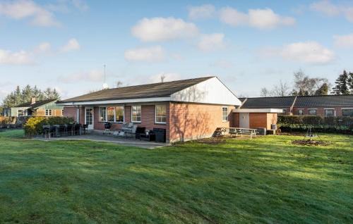 Stunning Home In Havndal With Wifi