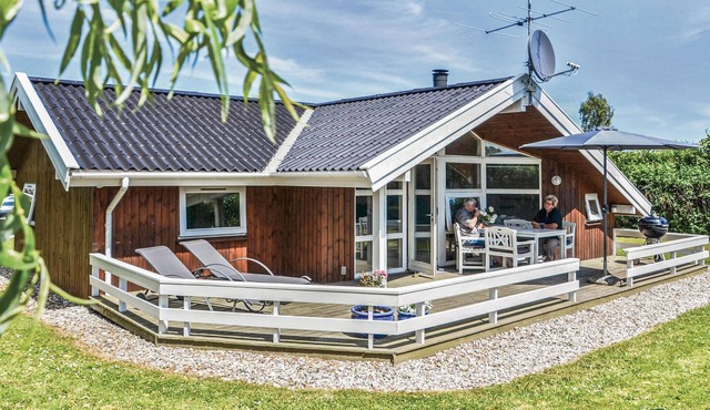 Stunning home in Hesselager with sauna