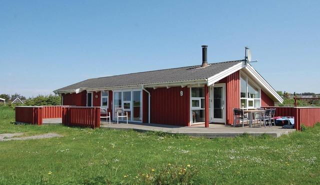 Stunning home in Hjørring with sauna