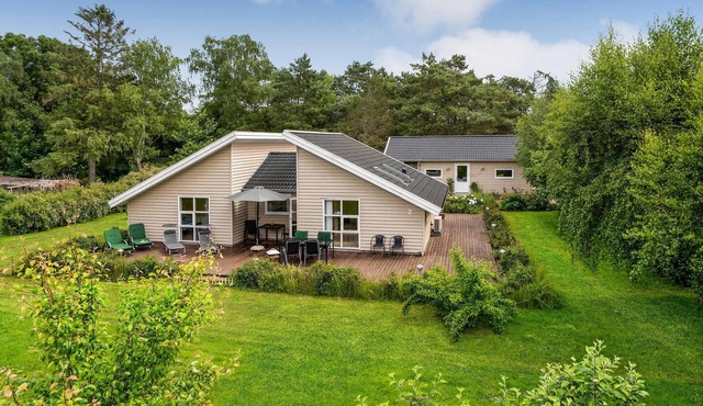 Stunning home in Højby with WiFi