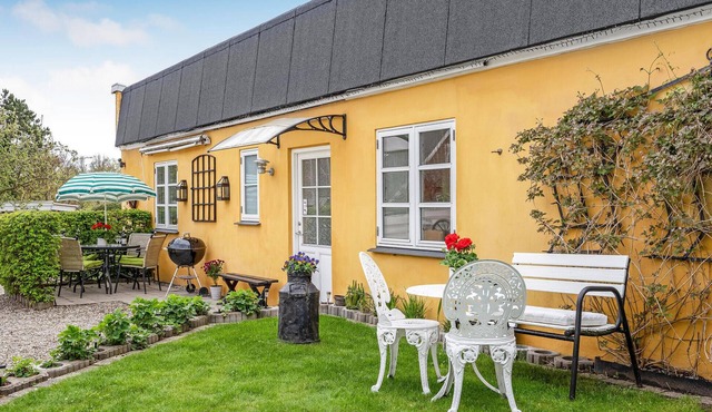 Stunning home in Hornbæk with WiFi