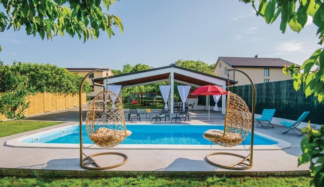 Stunning home in Prolozac Donji