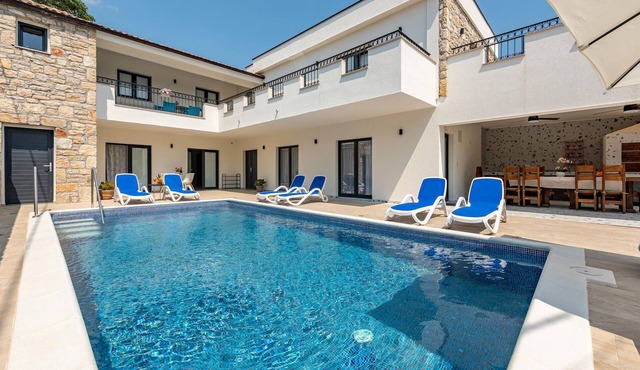 Stunning home in Rastane gornje
