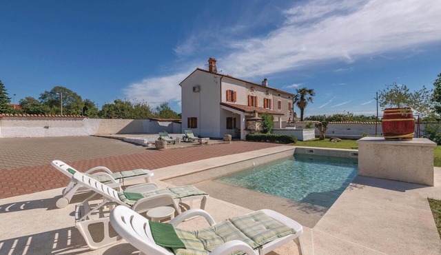 Stunning home in Hrboki